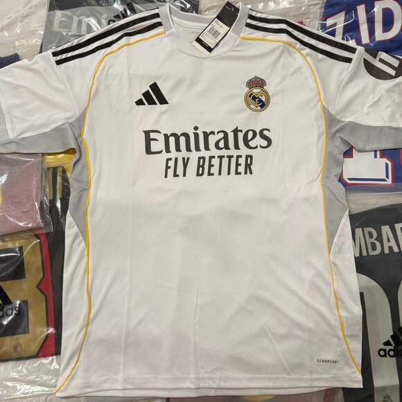 BNWT Real Madrid Home Jersey season 2025 - Picture 1 of 2